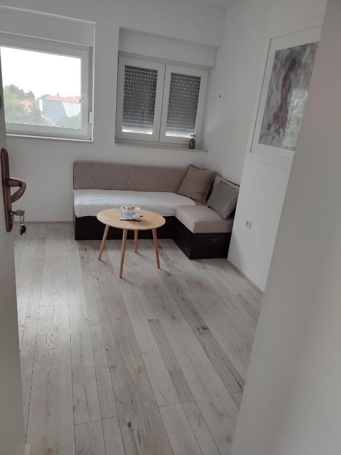Apartman Park Требинье Экстерьер фото